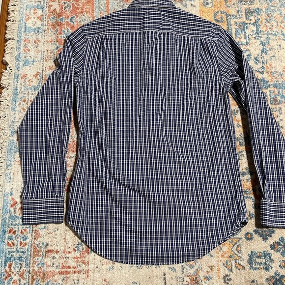 GAP non-iron blue and white checked button down - Picture 6 of 6